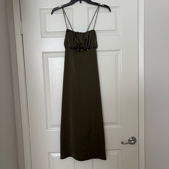 NWT Lulu's Dark Green Dress - Picture 2 of 6